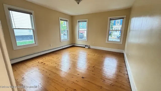 $2,150 | 30 8th Street, Unit 1, Hudson, NY 12534