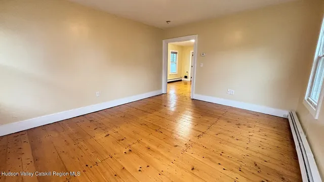 $2,150 | 30 8th Street, Unit 1, Hudson, NY 12534