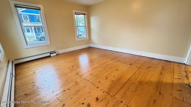 $2,150 | 30 8th Street, Unit 1, Hudson, NY 12534