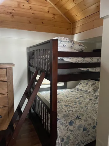 a en suite bathroom with a sink and a mirror