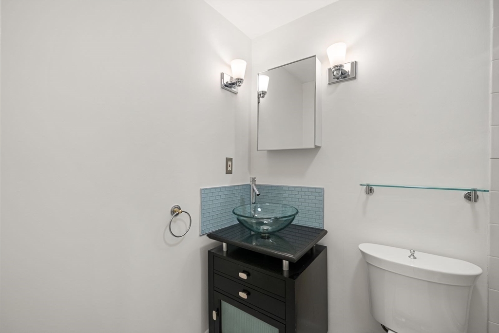 38-40 St Botolph Street, Unit 5 Boston, MA 02116 - Photo 13 of 13