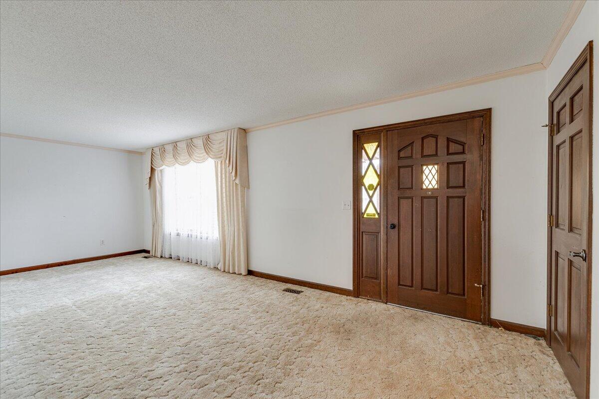 720 Stone Crest Circle Chattanooga, TN 37421 - Photo 9 of 30 03-720 Stone Crest Cir-3