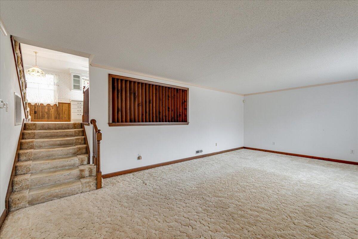 720 Stone Crest Circle Chattanooga, TN 37421 - Photo 10 of 30 04-720 Stone Crest Cir-4