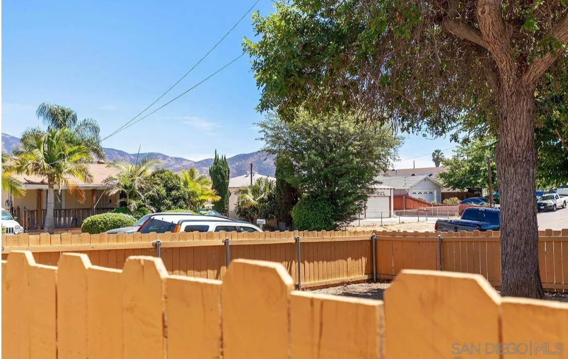 834 Maria Avenue Spring Valley, CA 91977 - Photo 9 of 15