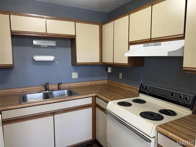 $895 | 106 Osterhage Drive, Unit B, Waterloo, IL 62298