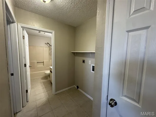 $895 | 106 Osterhage Drive, Unit B, Waterloo, IL 62298