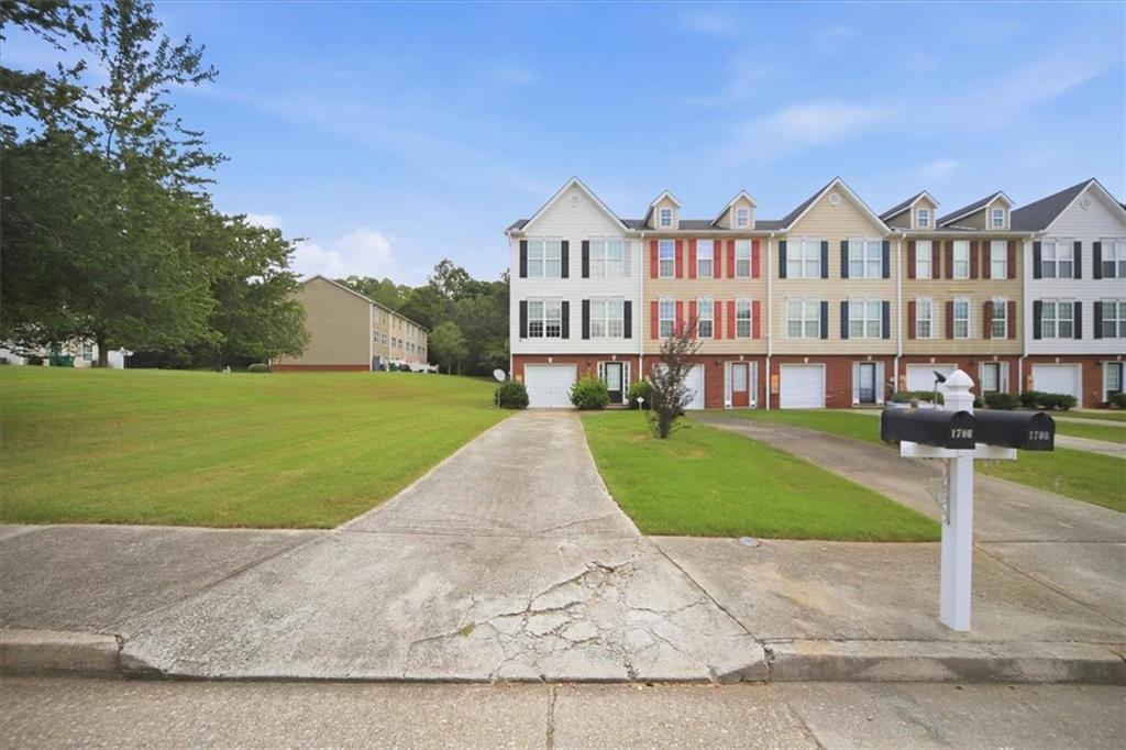 1706 Redan East Lithonia, GA 30058 - Photo 32 of 33