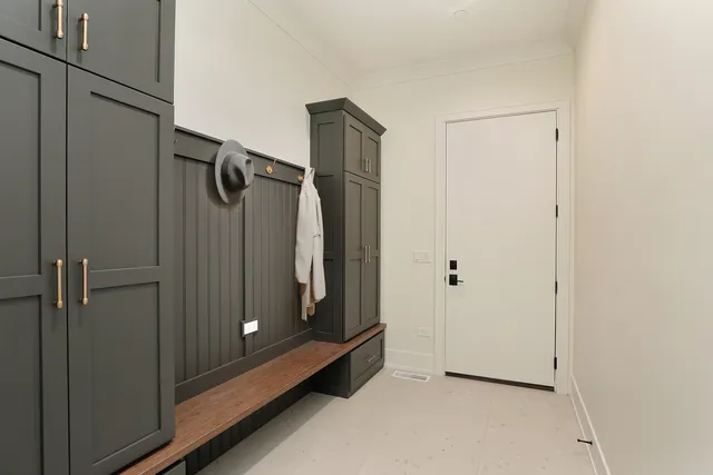 $1,999,000 | 1060 Cedar Lane, Northbrook, IL 60062