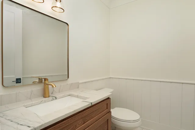 $1,999,000 | 1060 Cedar Lane, Northbrook, IL 60062