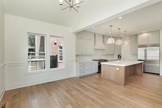 $1,999,000 | 1060 Cedar Lane, Northbrook, IL 60062