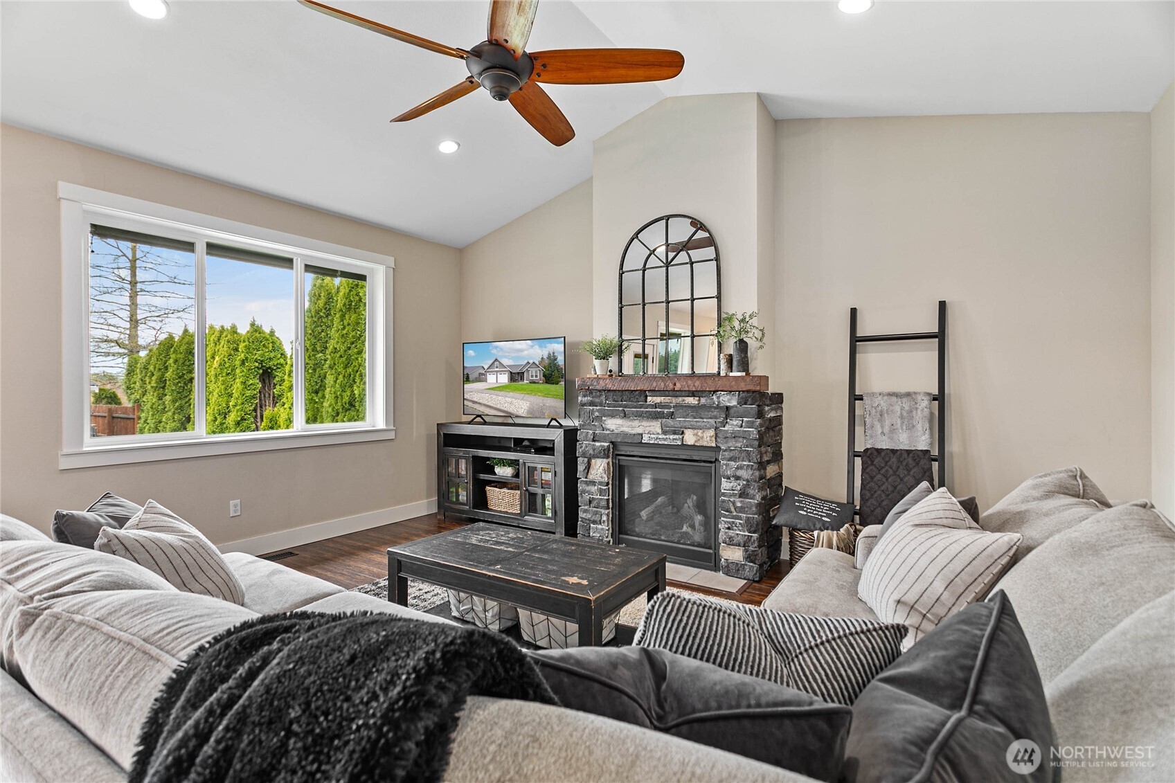 715 Red Maple Loop Everson, WA 98247 - Photo 4 of 38