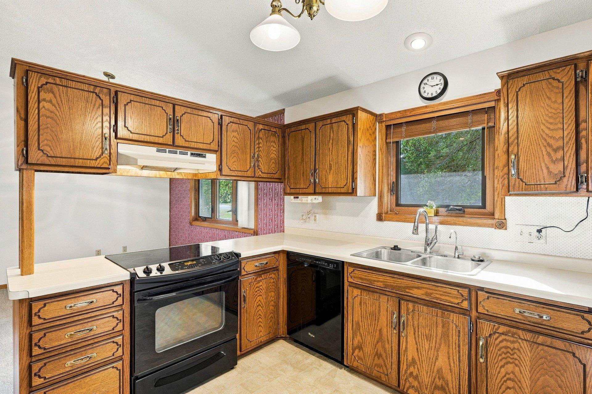 330 Shady Ridge Road Northwest Hutchinson, MN 55350 - Photo 7 of 28 Gallery Image 7
