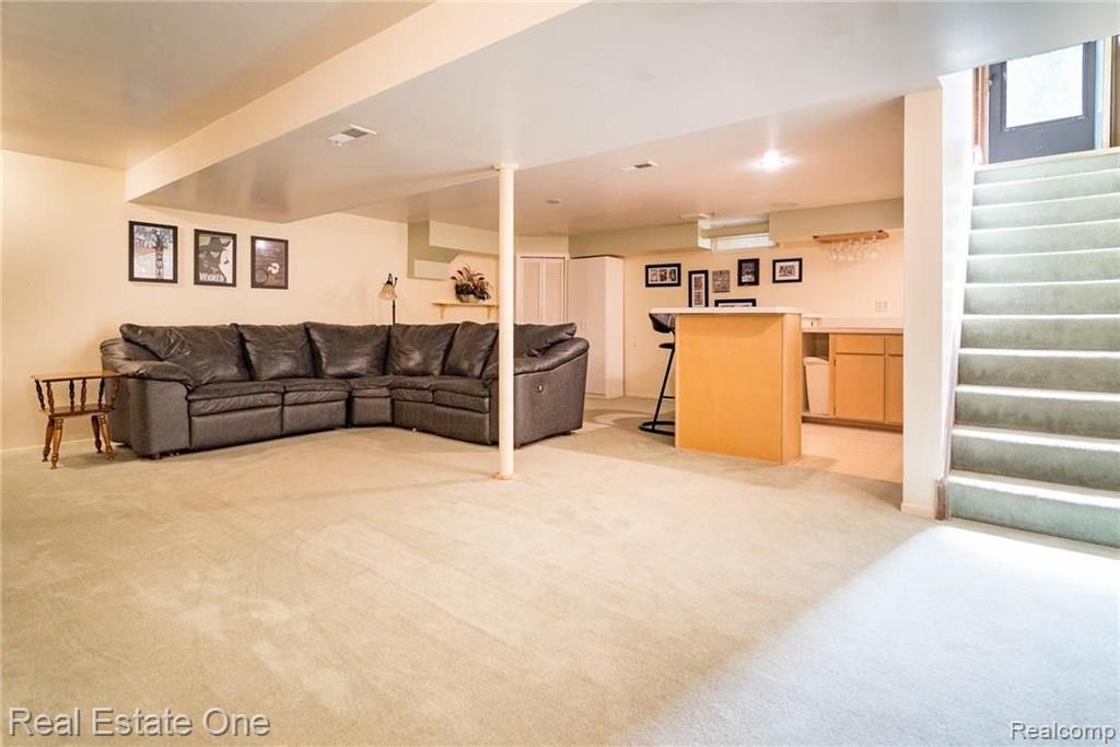 220 Red Oak Lane Rochester Hills, MI 48307 - Photo 14 of 29
