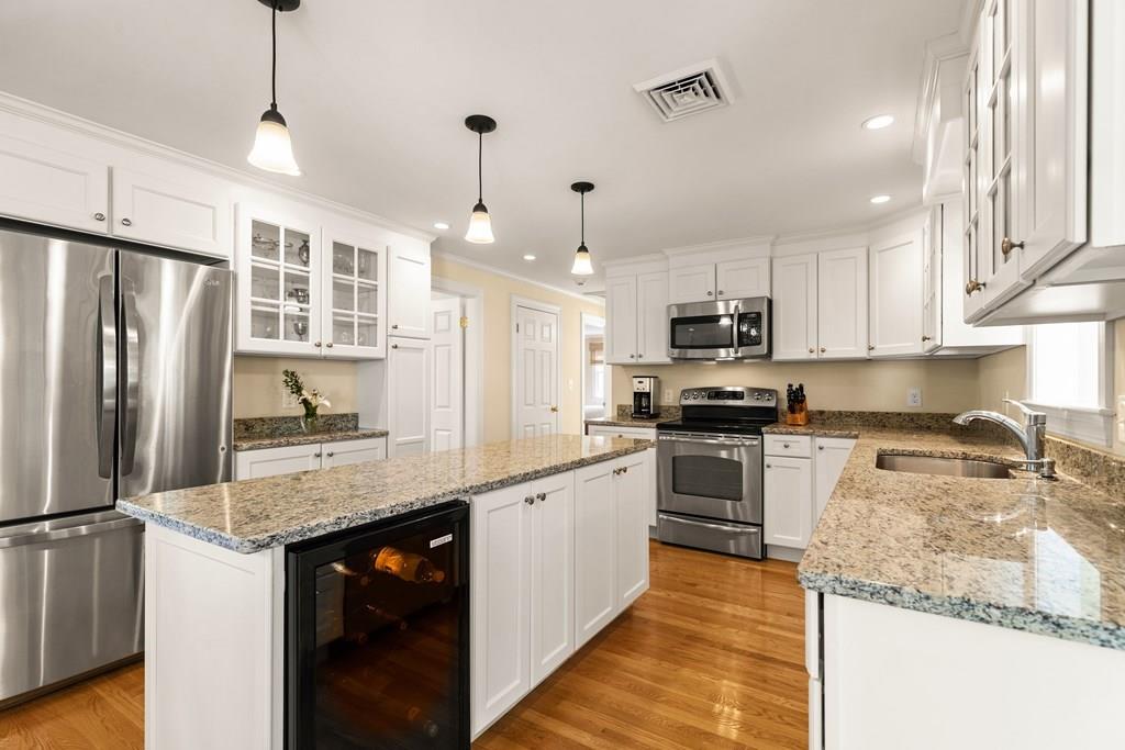 108 Edgewood Road Westwood, MA 02090 - Photo 15 of 32 Gallery Image 15