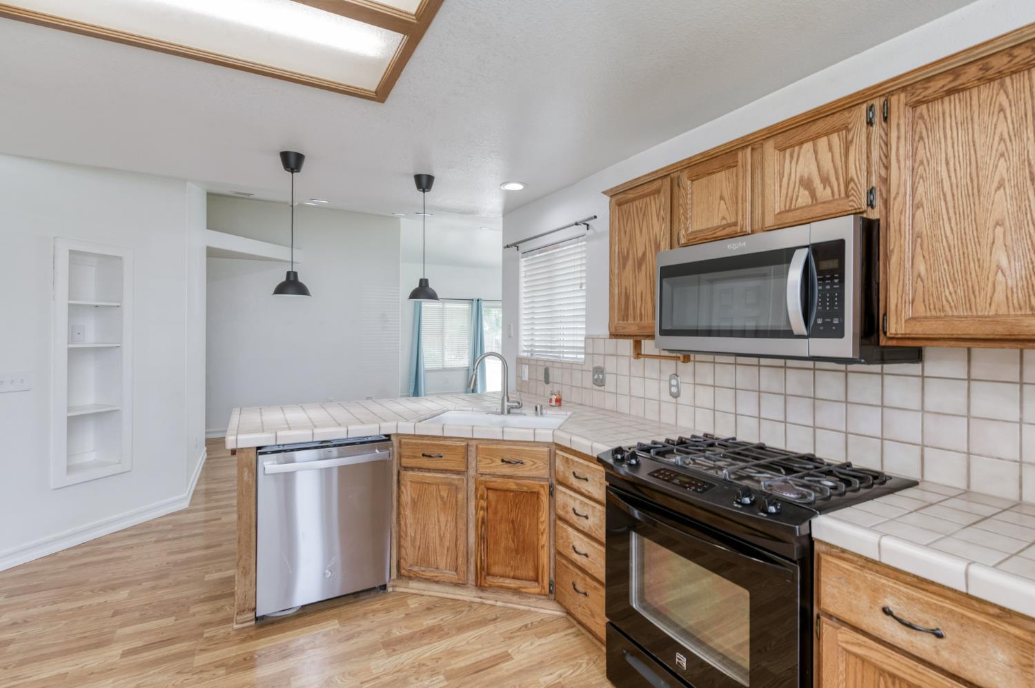 1810 North Jasmine Avenue Reedley, CA 93654 - Photo 11 of 36 Gallery Image 11