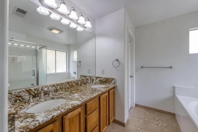 $390,000 | 1810 North Jasmine Avenue, Reedley, CA 93654