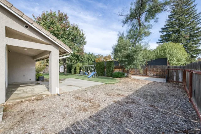 $390,000 | 1810 North Jasmine Avenue, Reedley, CA 93654