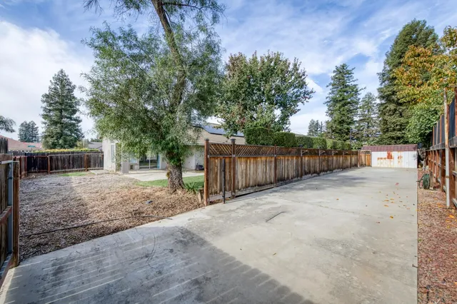 $390,000 | 1810 North Jasmine Avenue, Reedley, CA 93654