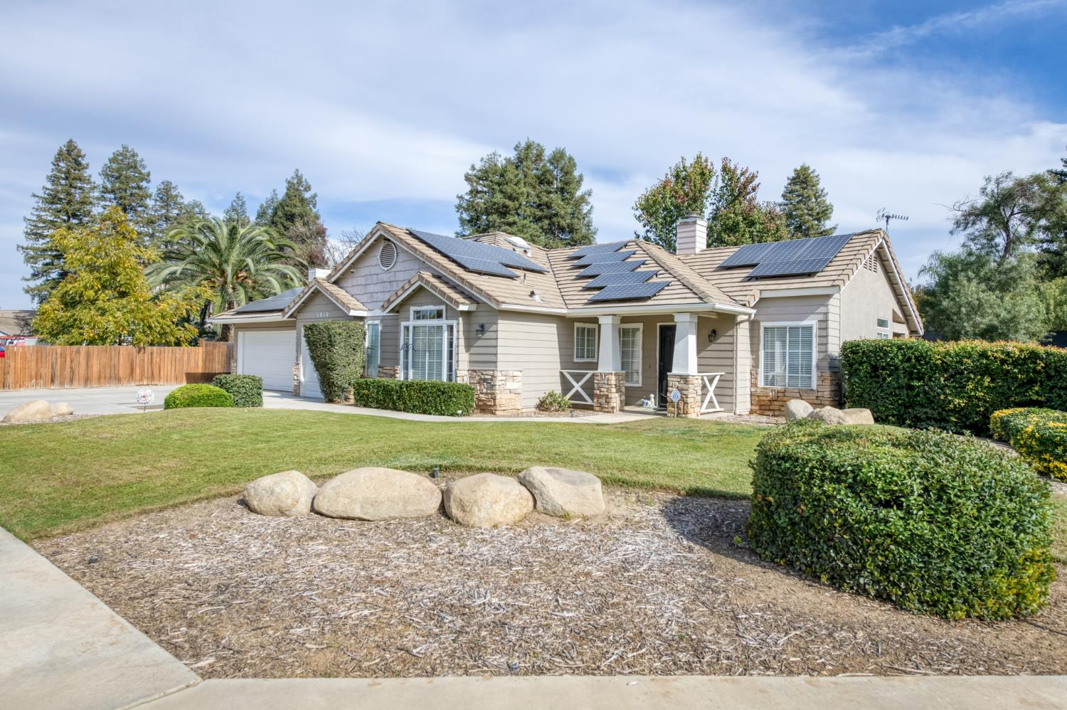 1810 North Jasmine Avenue Reedley, CA 93654 - Photo 3 of 36 Gallery Image 3