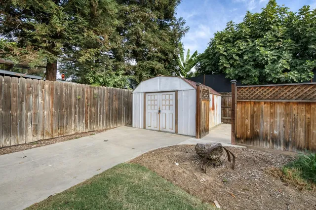 $390,000 | 1810 North Jasmine Avenue, Reedley, CA 93654