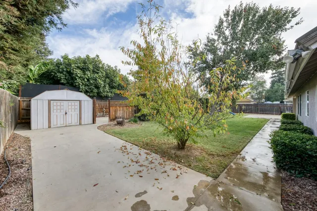 $390,000 | 1810 North Jasmine Avenue, Reedley, CA 93654