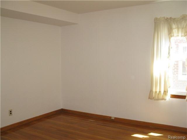 13308 Rosedale Street Southgate, MI 48195 - Photo 12 of 15 BR2 w/hdwd flrs & neut decor