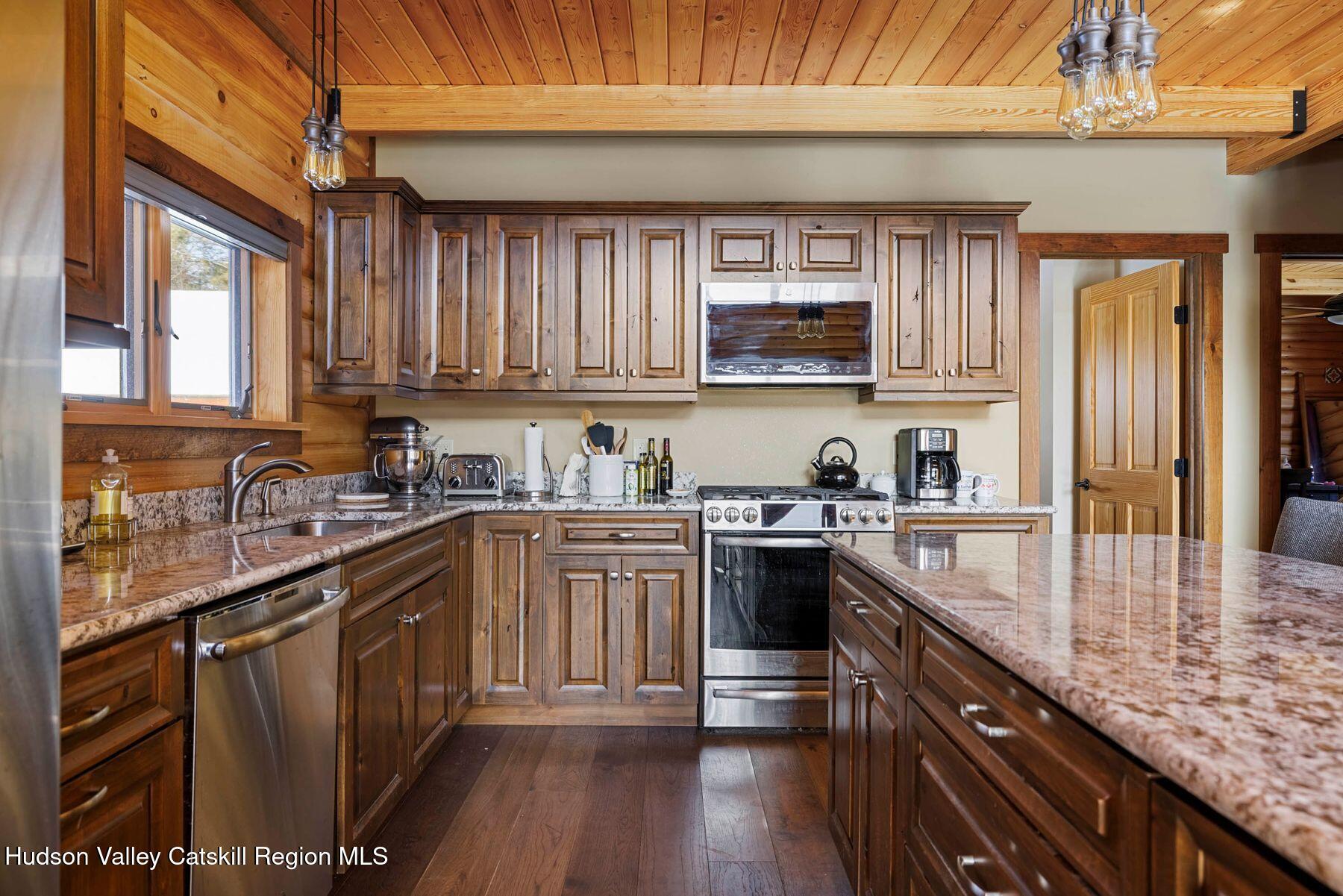 42 North Ridge Extension Windham, NY 12496 - Photo 14 of 72 photo_online_024