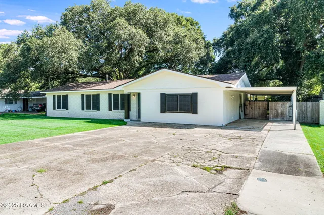 $205,000 | 329 Alice Drive, Lafayette, LA 70503