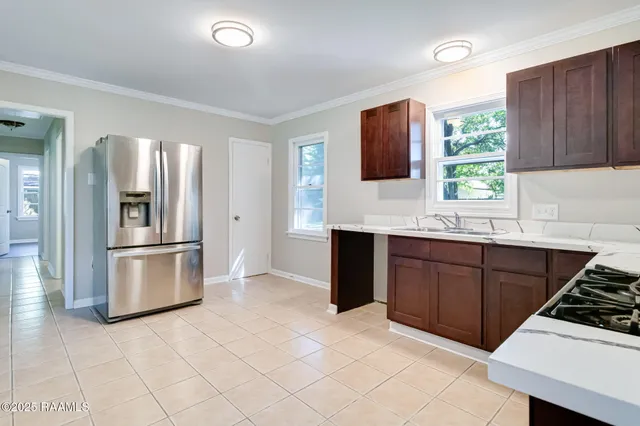 $205,000 | 329 Alice Drive, Lafayette, LA 70503