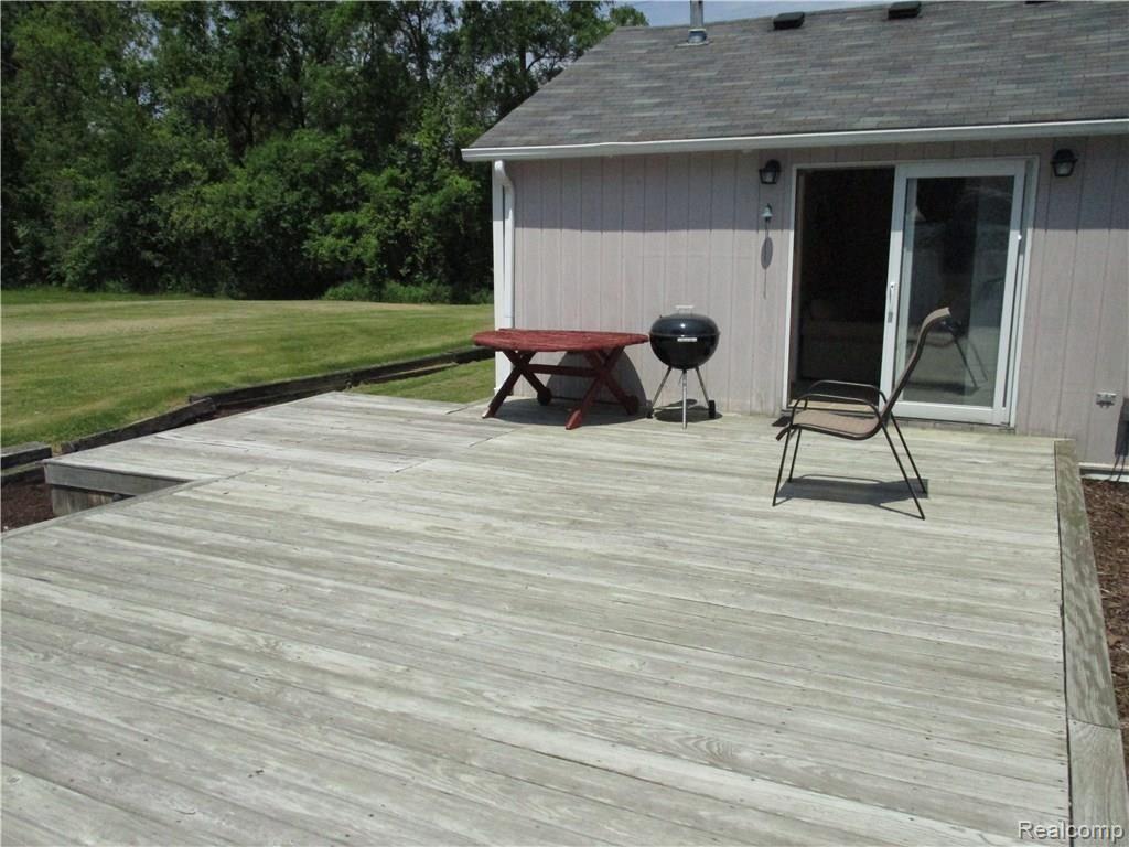 21865 Power Road Farmington, MI 48336 - Photo 20 of 29 IMG_7174.JPG