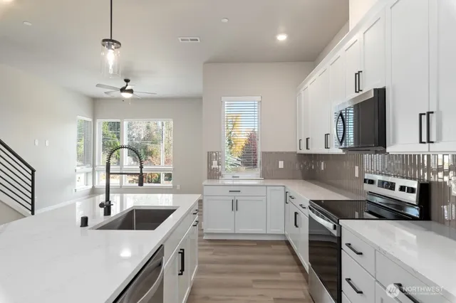 $799,900 | 6609 South 128th Street, Seattle, WA 98178