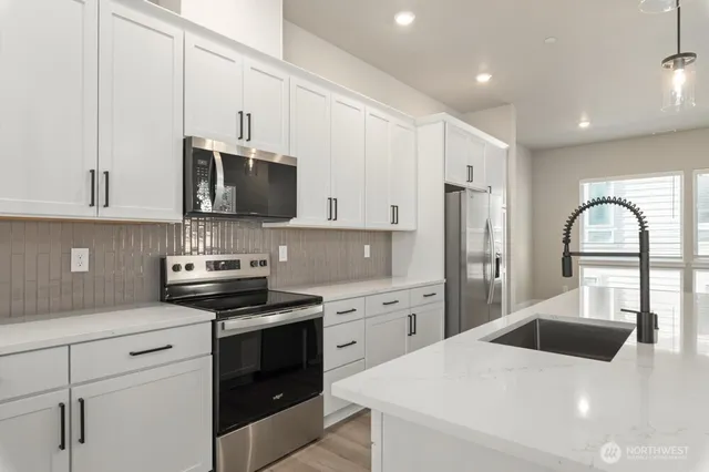 $799,900 | 6609 South 128th Street, Seattle, WA 98178