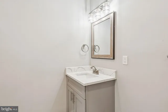 $1,500 | 1309 South 52nd Street, Unit 2, Philadelphia, PA 19143