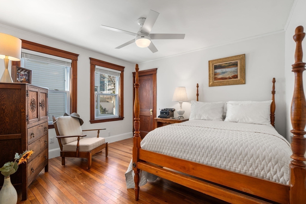 41 Governor Winthrop Road, Unit 1 Somerville, MA 02145 - Photo 13 of 20