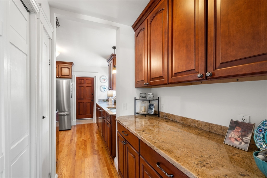 41 Governor Winthrop Road, Unit 1 Somerville, MA 02145 - Photo 14 of 20