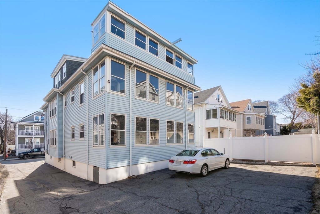 41 Governor Winthrop Road, Unit 1 Somerville, MA 02145 - Photo 20 of 20