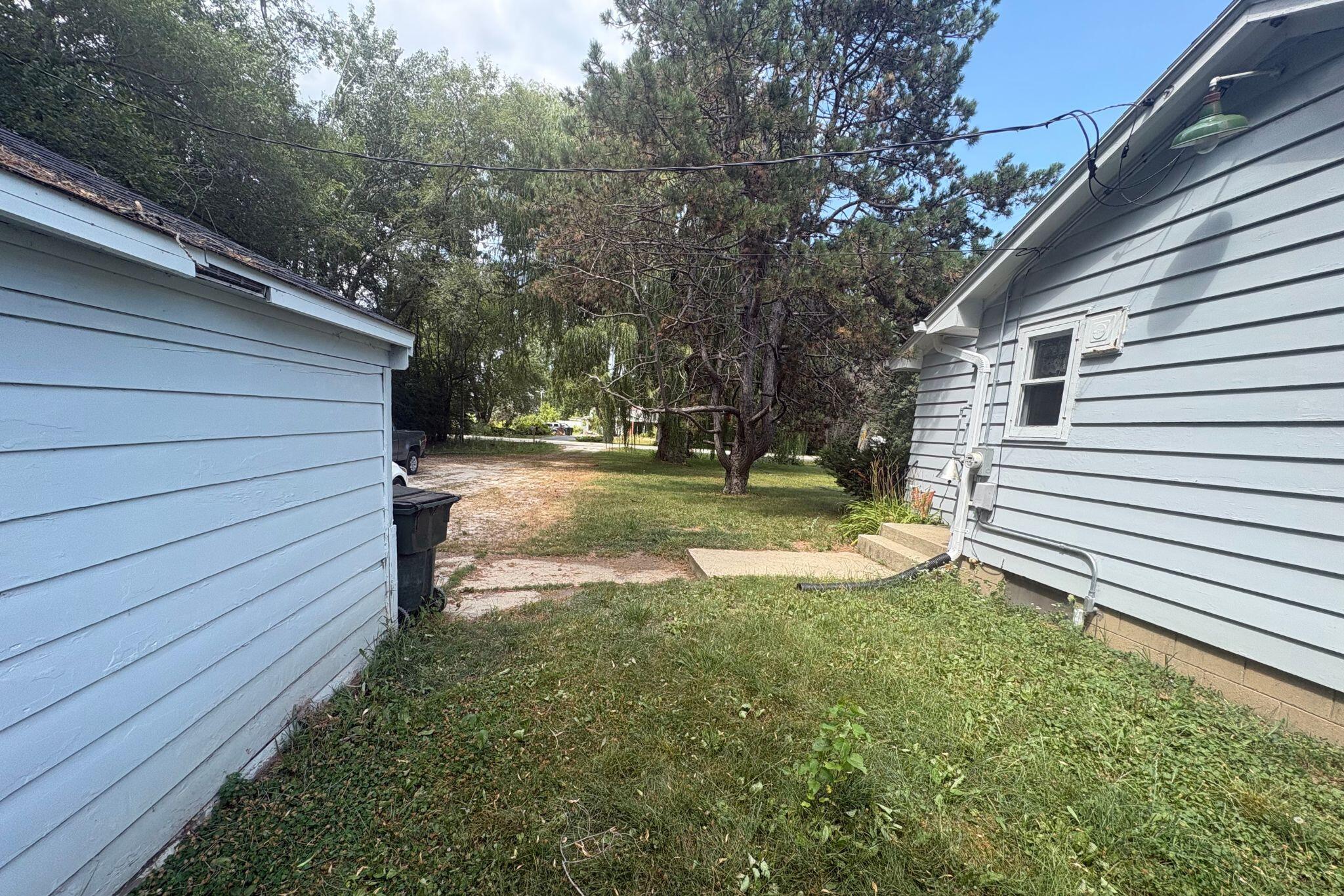 8311 7 Mile Road Caledonia, WI 53108 - Photo 22 of 25 Outside