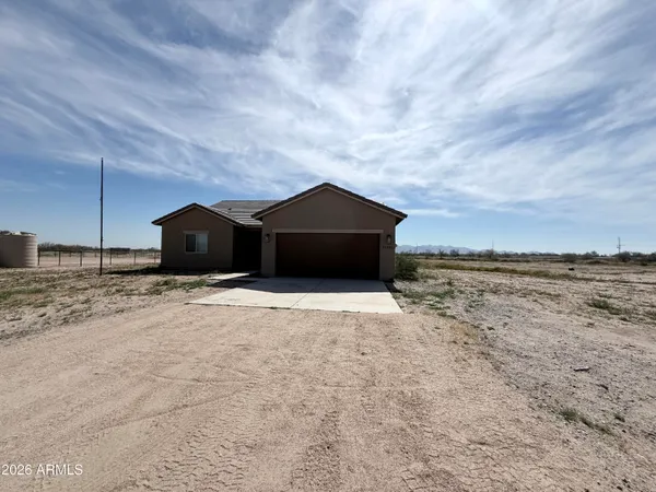 $399,900 | 21333 West Sleepy Ranch Road, Wittmann, AZ 85361