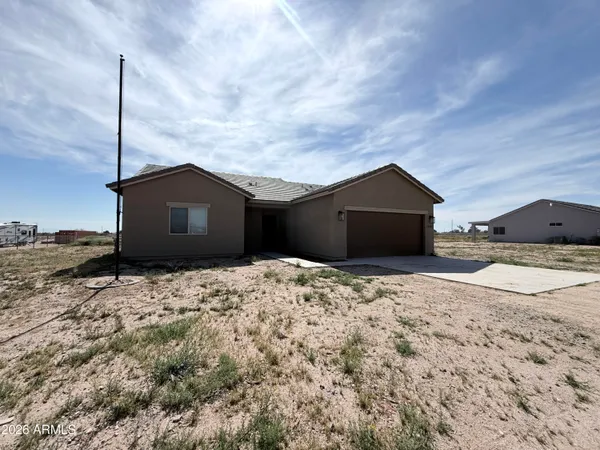 $399,900 | 21333 West Sleepy Ranch Road, Wittmann, AZ 85361