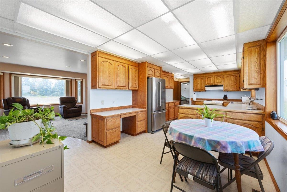 20328 West Jacobs Road Spokane, WA 99224 - Photo 11 of 36