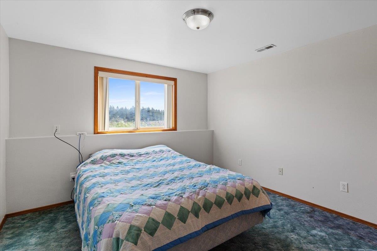 20328 West Jacobs Road Spokane, WA 99224 - Photo 19 of 36