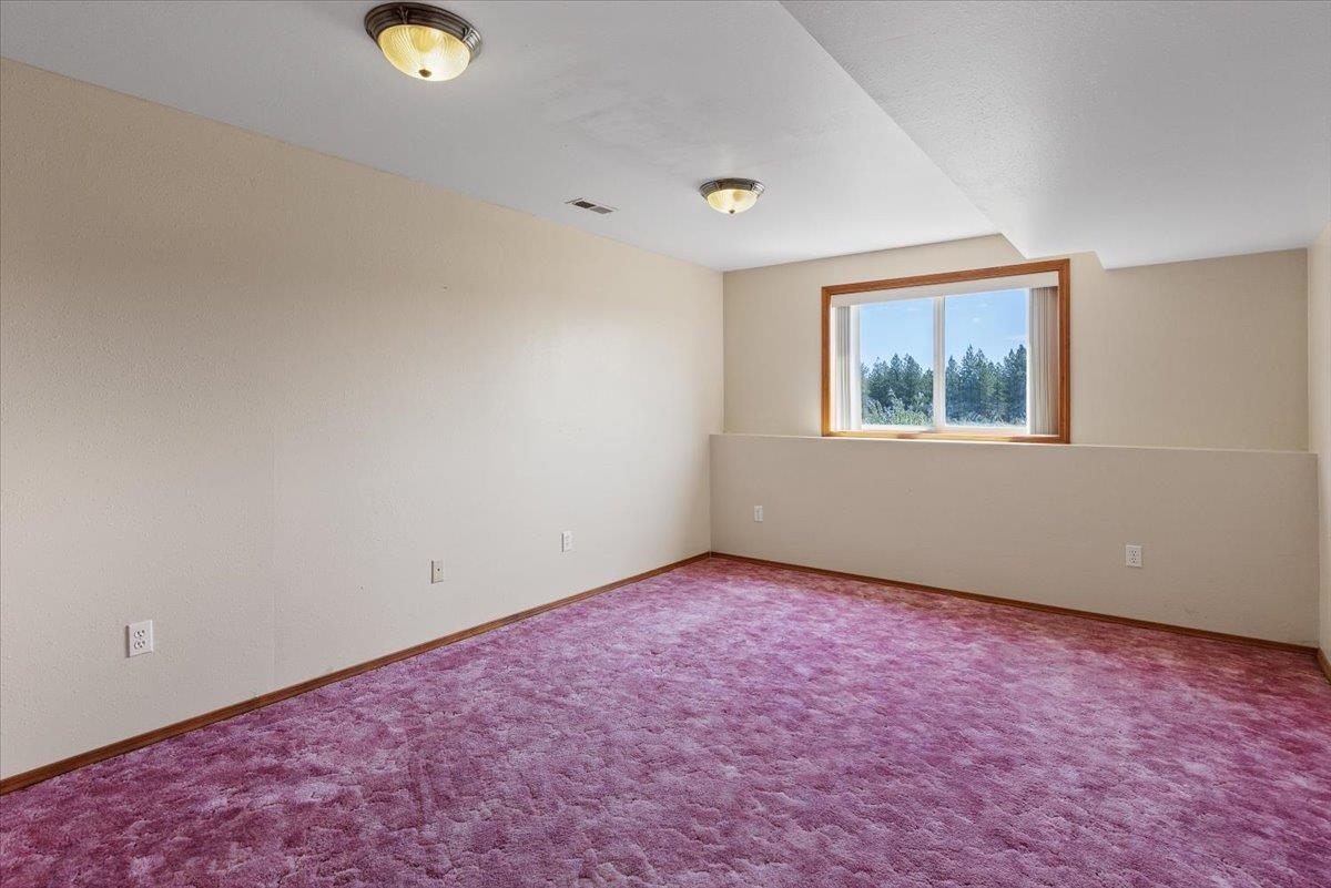 20328 West Jacobs Road Spokane, WA 99224 - Photo 20 of 36