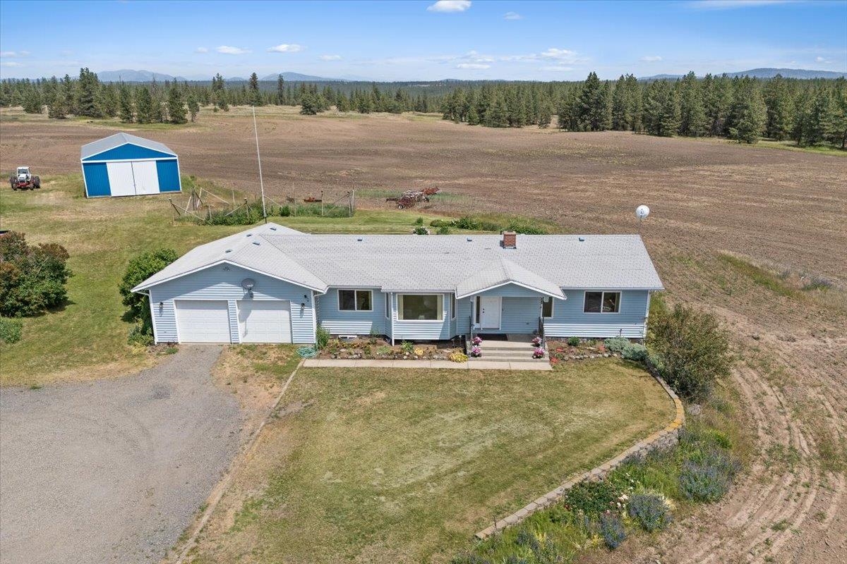 20328 West Jacobs Road Spokane, WA 99224 - Photo 3 of 36