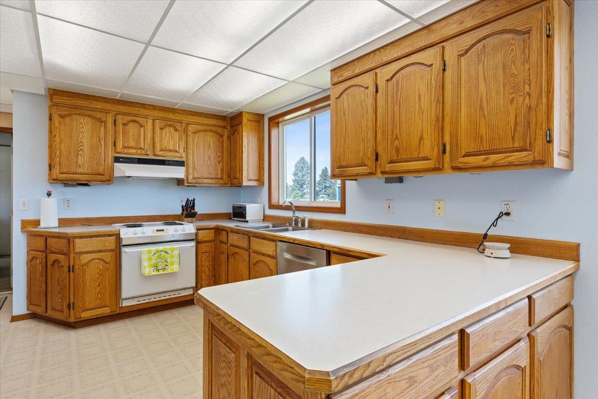 20328 West Jacobs Road Spokane, WA 99224 - Photo 9 of 36