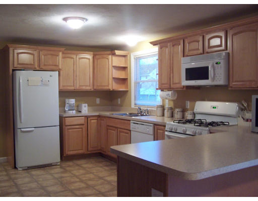 139 Pilgrim Road Haverhill, MA 01832 - Photo 3 of 6 Gallery Image 3