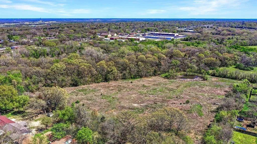 Flora Tbd Flora Lane Denison, TX 75020 - Photo 6 of 15 a view of a yard with an ocean