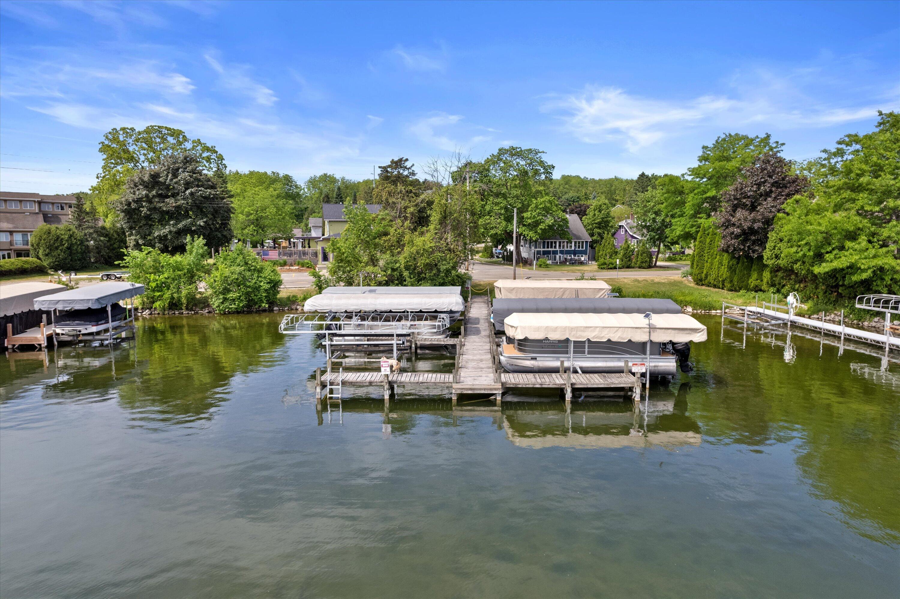 1542 3rd Street Delafield, WI 53018 - Photo 41 of 55 19-DJI_0906