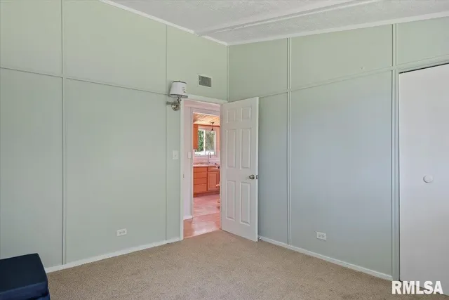 $239,000 | 17279 River View Road, Petersburg, IL 62675