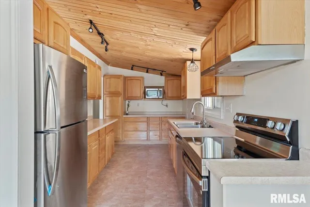 $239,000 | 17279 River View Road, Petersburg, IL 62675