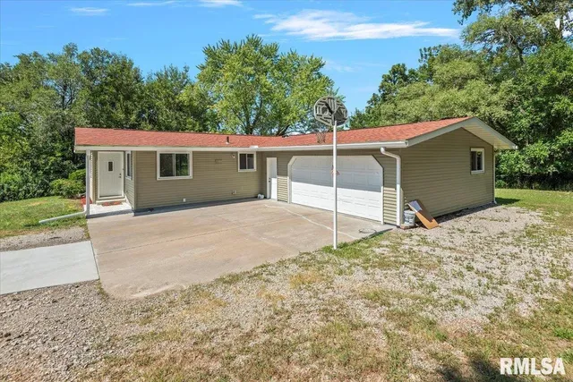 $239,000 | 17279 River View Road, Petersburg, IL 62675